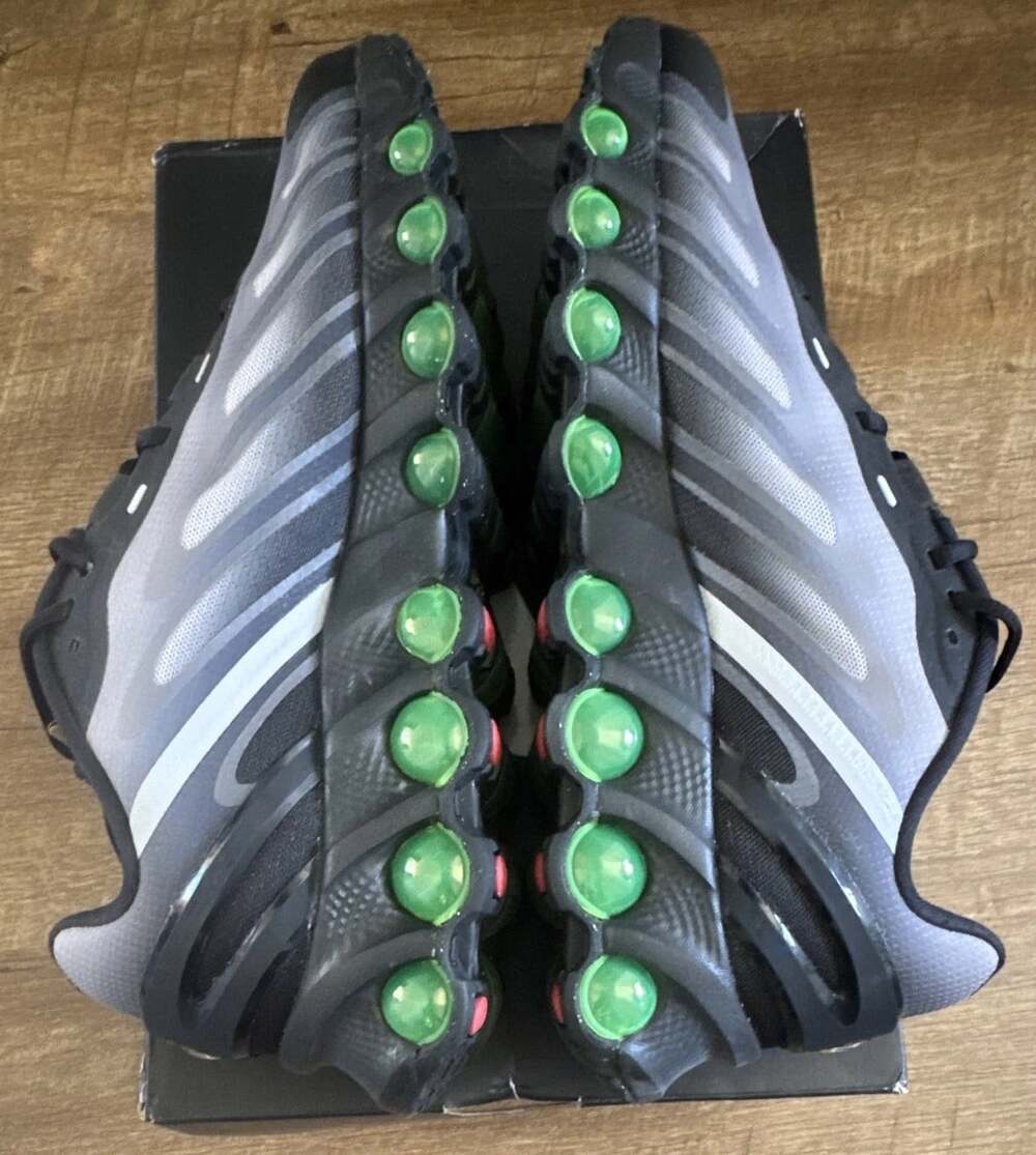 Nike Air Max DN8 Black/Volt/Light Smoke Grey | Men’s 8.5 Running Athletic Shoe - Picture 7 of 8